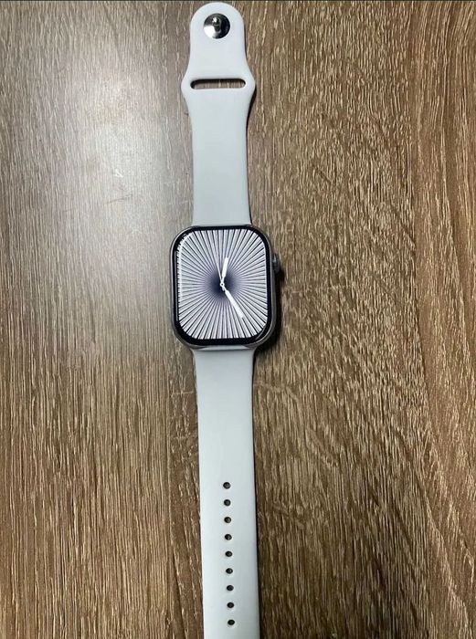 Vând Apple Watch Series 10