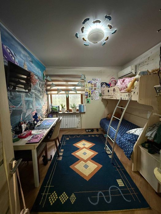 Продаётся 4комнатная квартира спецплан на Лабзаке.