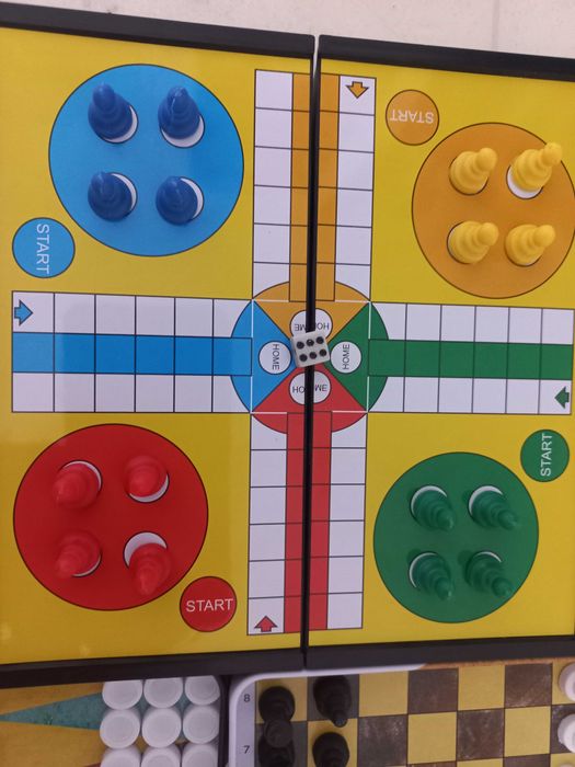 Магнитни шах, табла и не се сърди човече, части за рулетка, карти