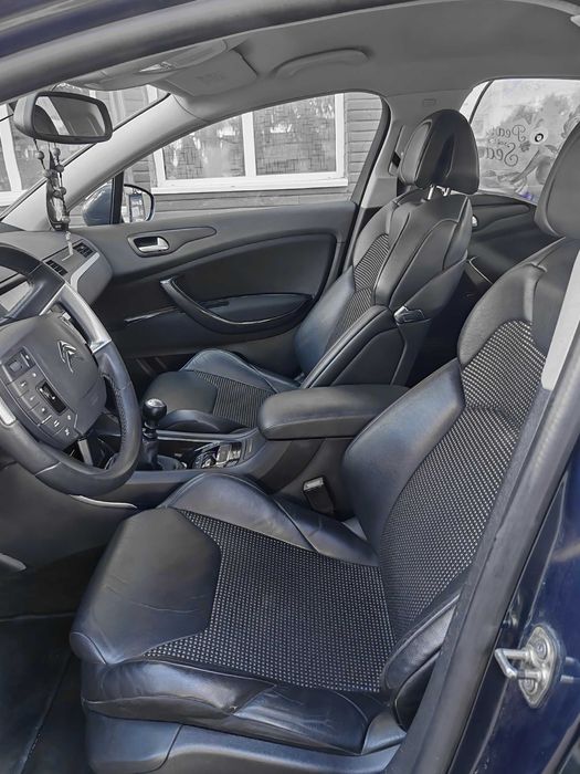 Vând Citroen C5 An 2012 1.6 benzina 155 CHP