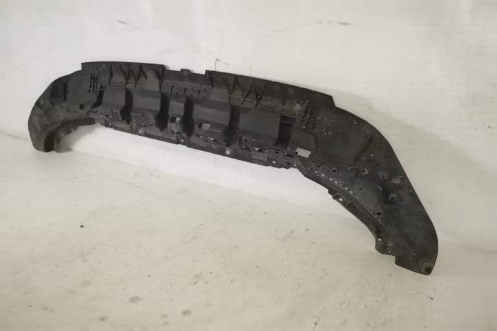 Scut Bara Fata Deflector Pietre Original In Stare Buna Audi Q8 1 2018