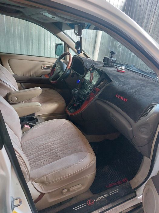 Лексус рх 300  хорошим состояние