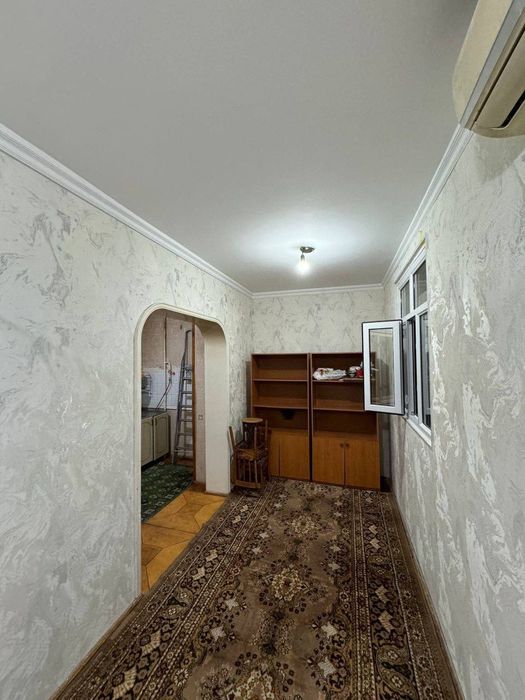 Юнусабад 10 квартал 1/5/5 (43²) продаётся квартира