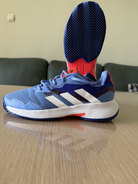 Adidas  CourtJam