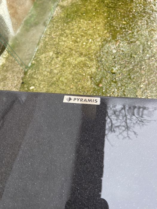 Мивки .Тоалетна чиния и казанчета..