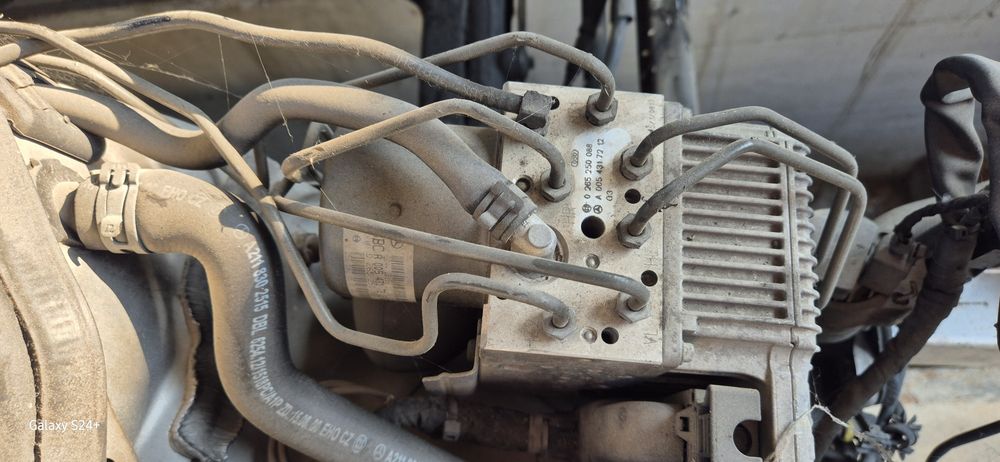 Мерцедес w211 е класа 3.2 на части