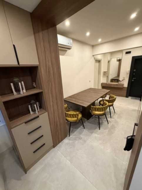 Дава се под наем Двустаен апартамент в София, Изток - 70 кв.м за 796.62 € - Снимка #1