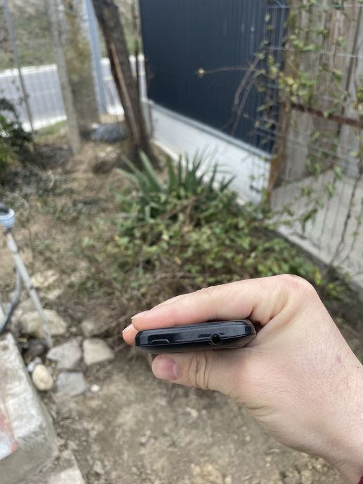 Zte chis lite pentru colecționari, functional dar cu sticla crăpată