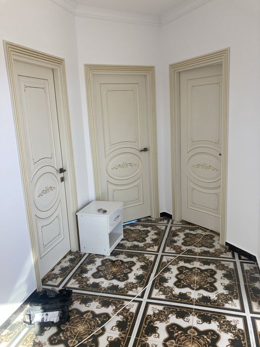 Casa la cheie sau la rosu