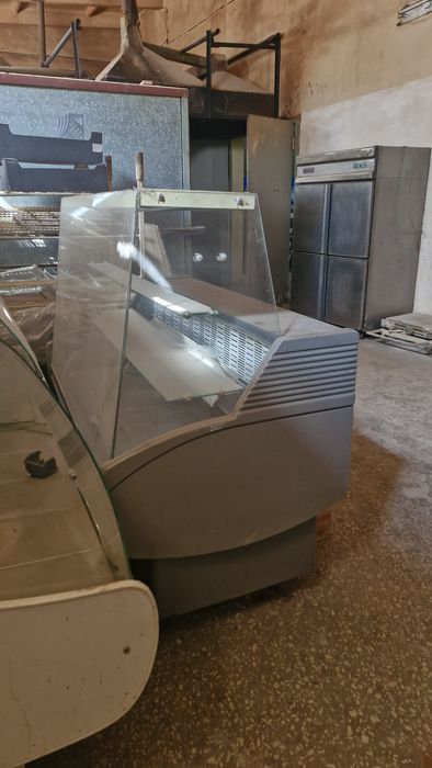 Холодильники, морозильники  б/у