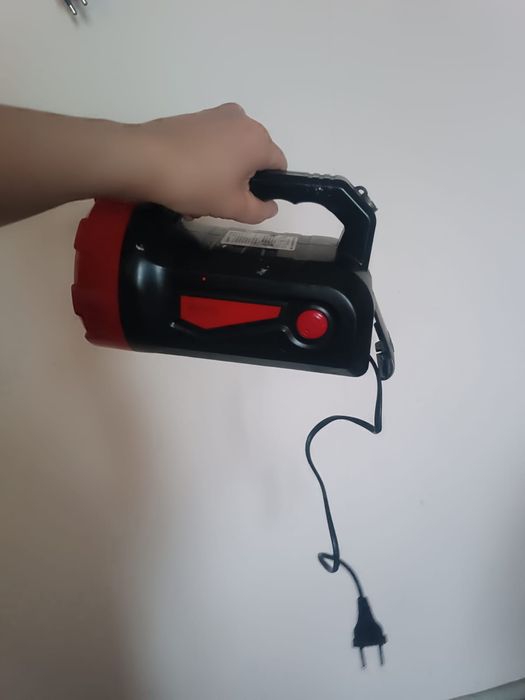 Фонарь ручной от сети