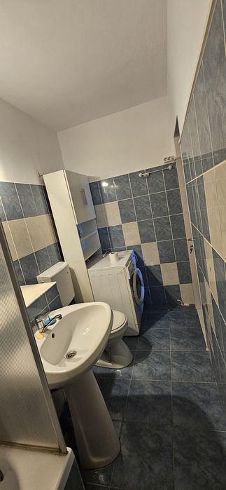 Închiriez apartament 2 camere decomandate