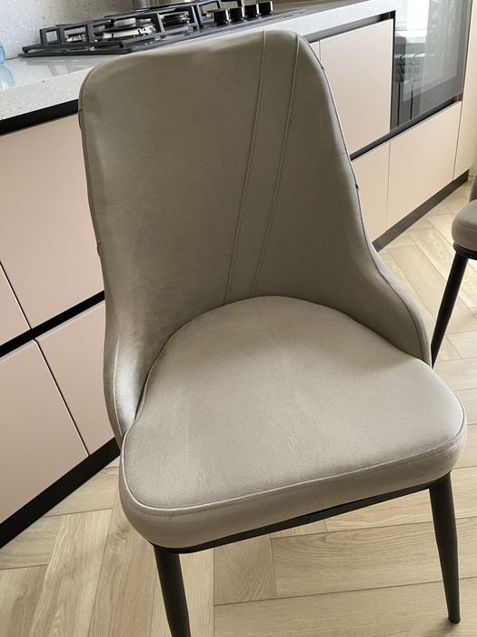 Продам стулья 6 штук