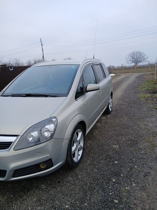 Vând opel zanfira