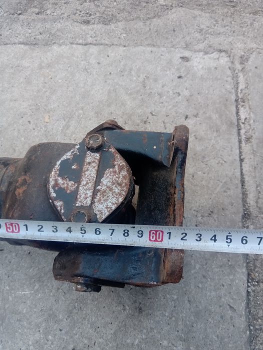 Вал карданный . .