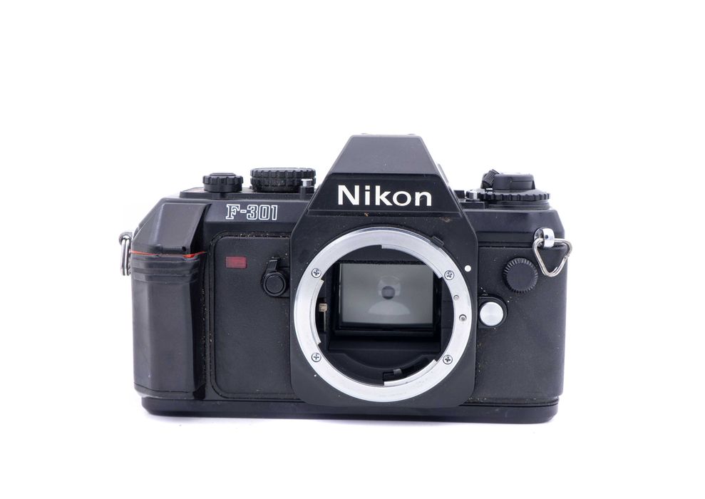 Aparat foto film Nikon F301