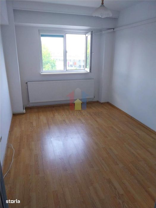 SPATIOS! Apartament 3 Camere, zona catedrala 82 mp