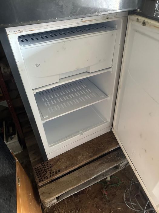 Продам холодильник б/у.