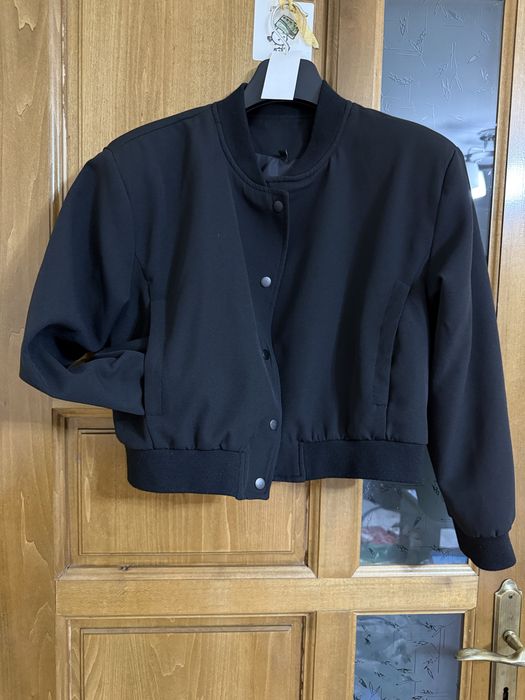 Jacheta scurta neagra