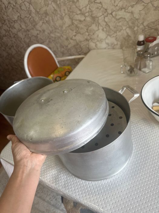 Продам мантоварка с кастрюлей