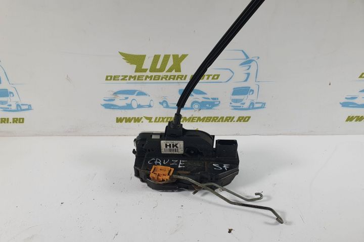 Broasca incuietoare usa stanga fata 13579522 Opel Zafira C seria