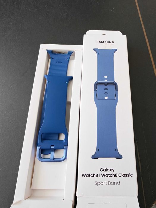 Часовник Samsung galaxy watch 8 44mm подарък към часовника чисто нова каишка.