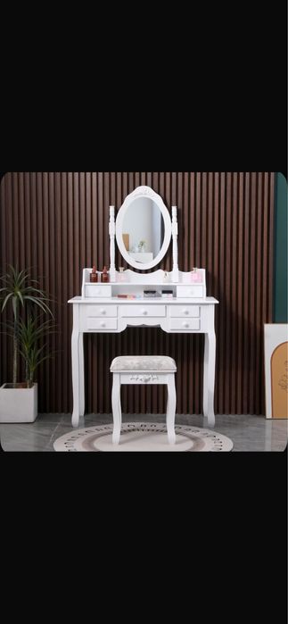 Туалетный столик