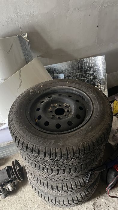 Шины комплект зима и лета