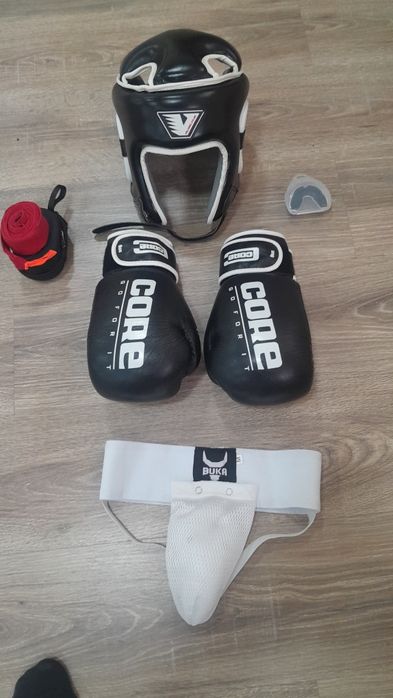 Бокс Перчатка набор шлем Перчатка капа бинт для рук бандаж