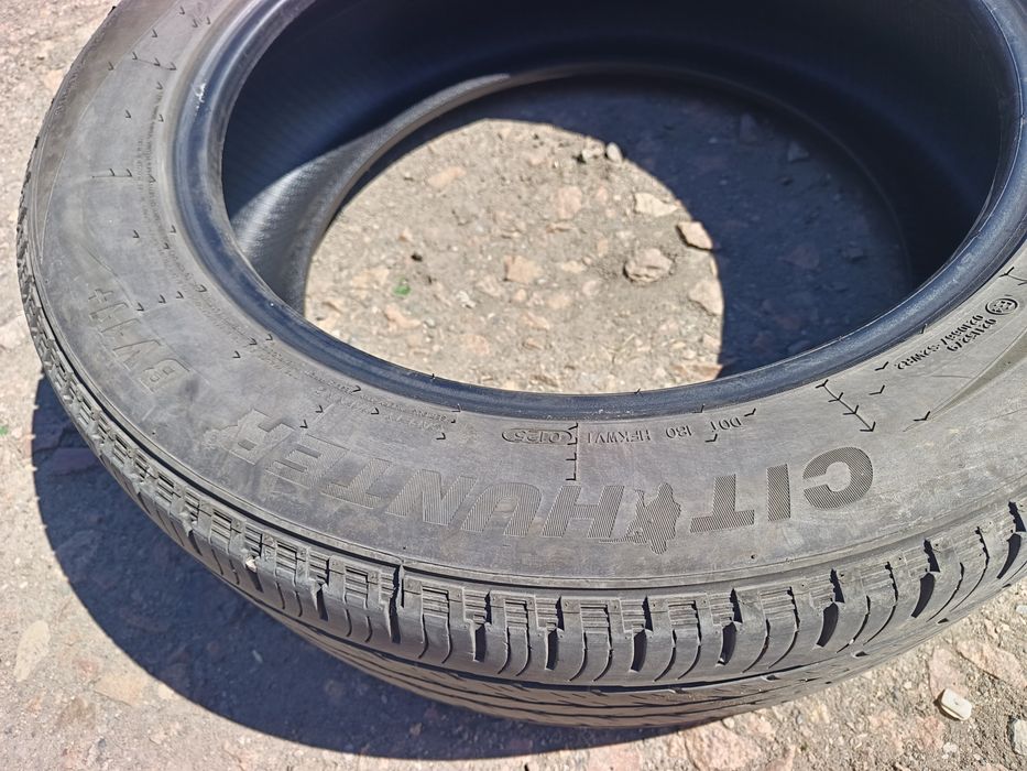 Продам комплект резины на 19