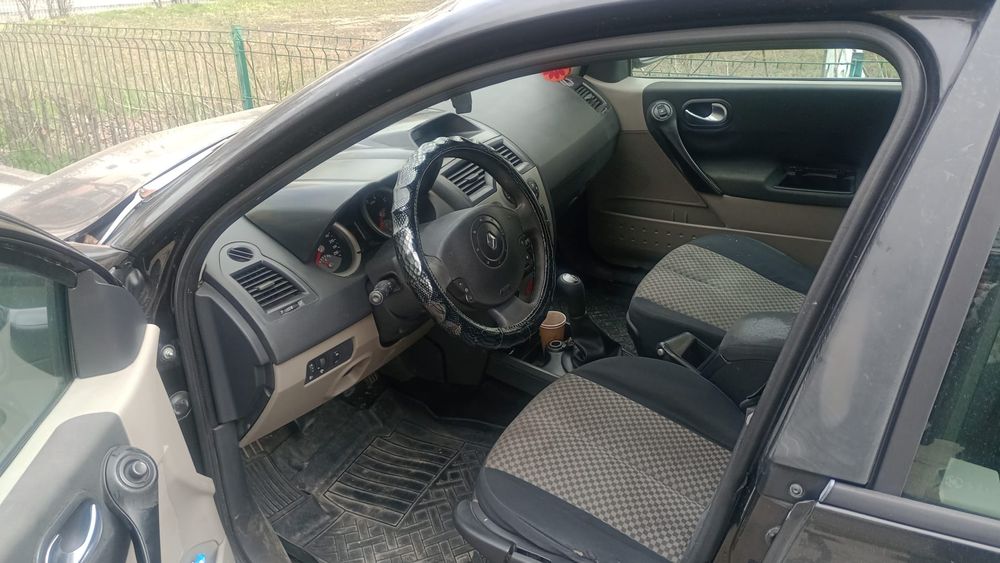 RENAULT Megane