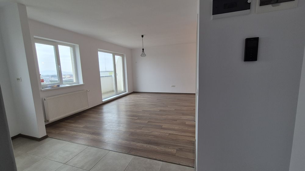 Studio 39 mp – Top City Residence, Tractorul (Brașov) – 330€