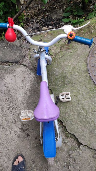 Bicicleta fetita 3-5 ani