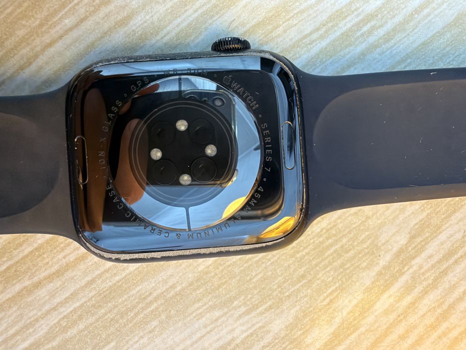 Продам apple whatch 7 (45 mm)