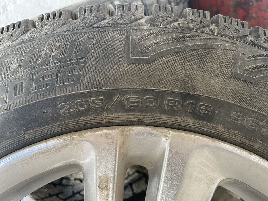 Продам диски с зимней резиной