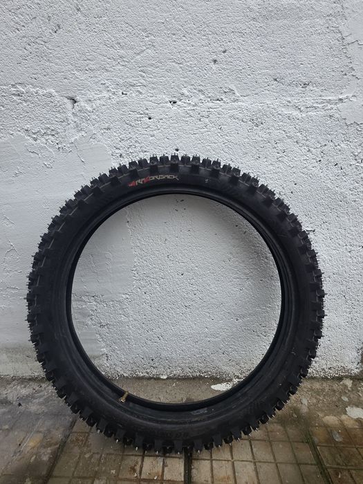 Кросови гуми Razorback