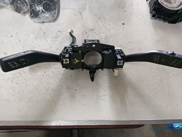 Ansamblu Manete Volkswagen Golf Vi (5K1) [ 2008 - 2013 ] Oem 5K0953507