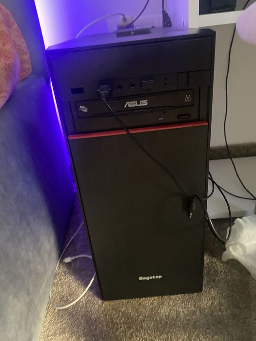 Vând monitor si unitate