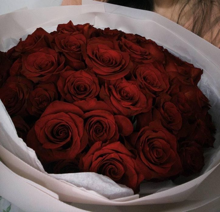 Продам стильный букет красных роз