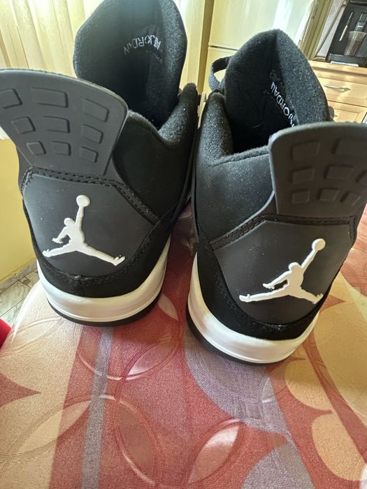 Нови Air Jordan  необувани, донесени от Англия - новички , необувани с