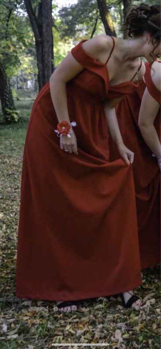 Официална рокля бордо