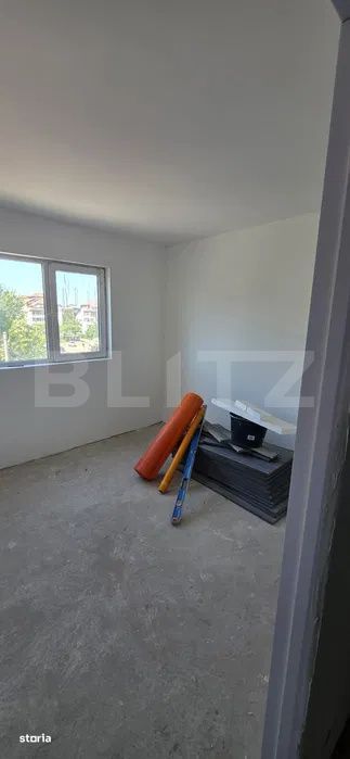 Apartament cu 3 camere, 73 mp, zona Micro 11