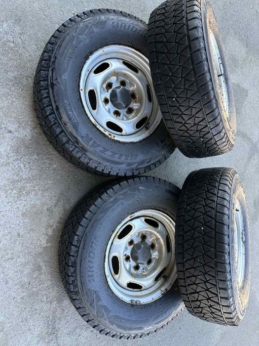 Гуми с джанти Ford Renger