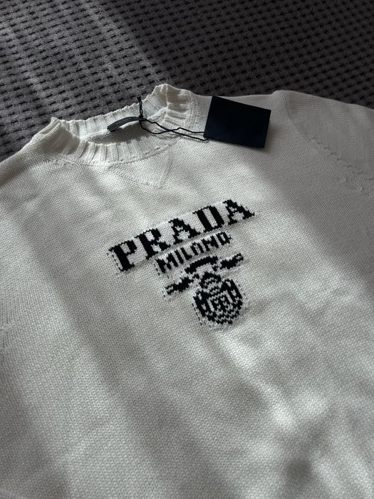 Prada Knit Logo Sweater ОРИГИНАЛ