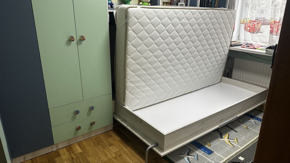 Pat rabatabil incastrat in mobila