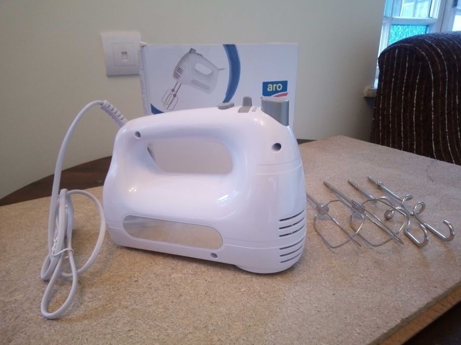 Mixer de mână Aro HM3019N cu accesorii