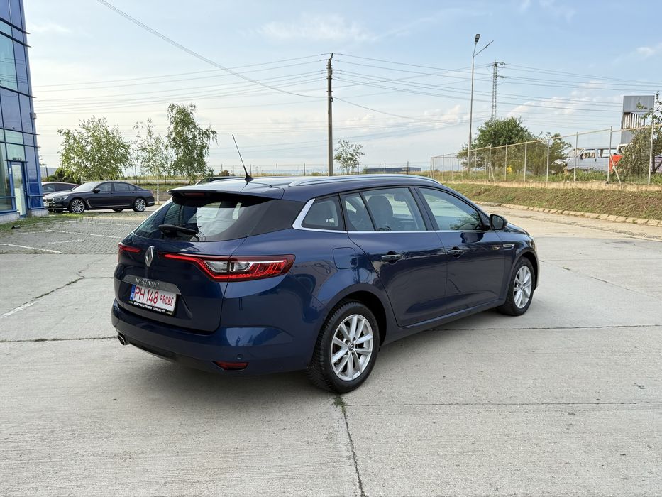 Renault Megane 4 Intens 1.5 dci 110 cp ,fabr. 2017 , Lumini Ambientale , Led , Camera , Multi Sense , Carte Service + Raport Nap !!
