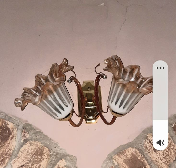 Продам люстру,  светильники