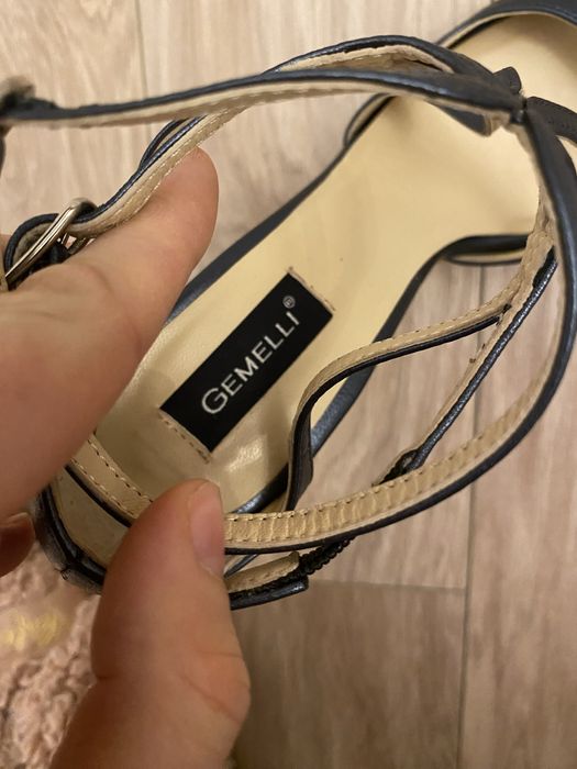 Sandale Gemelii marimea 37 - 10.5 cm toc