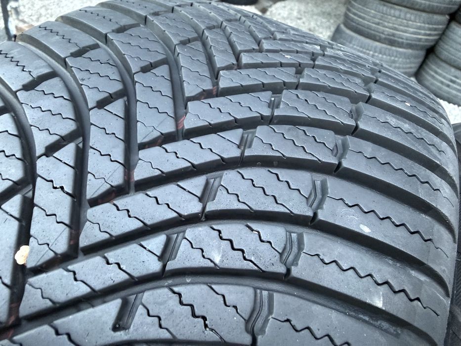 2бр 225/45/17 на 7мм с 4523дот